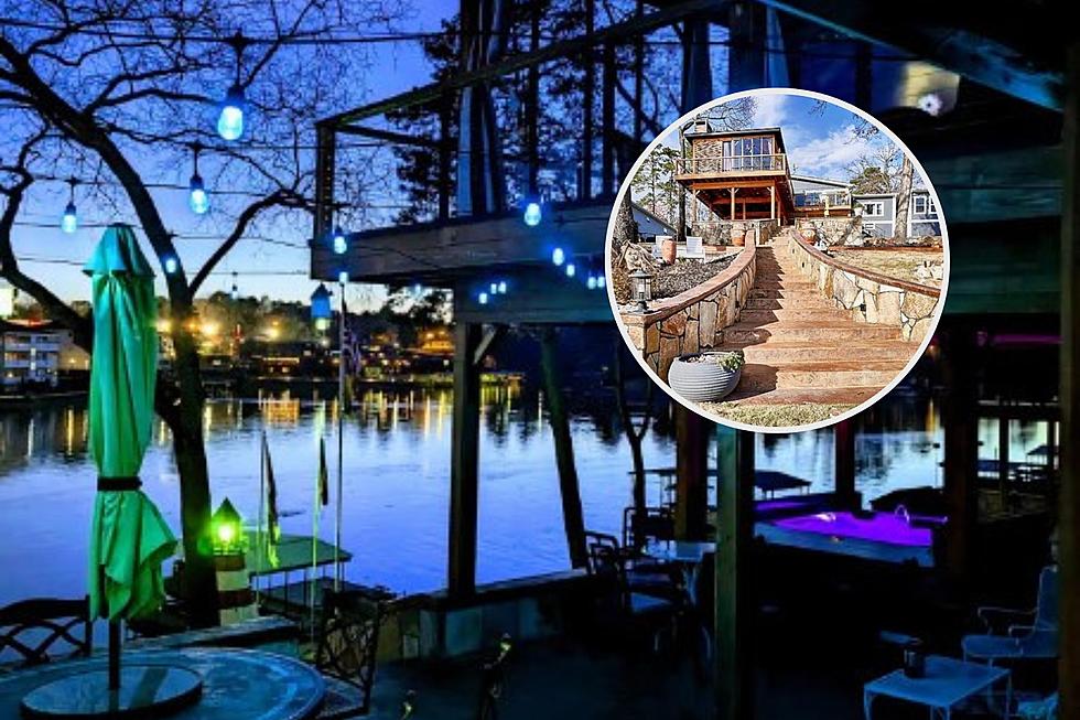 Stay in This Arkansas House on the Lake And Enjoy Breezy Summer Nights