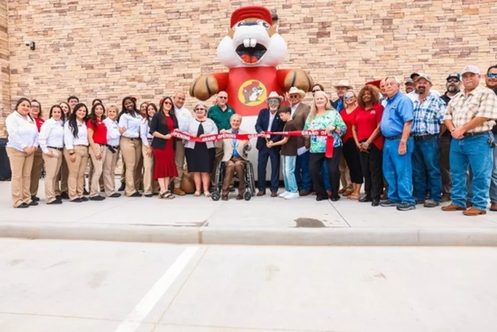 Worlds Largest Buc-ee’s Opens Where It All Began