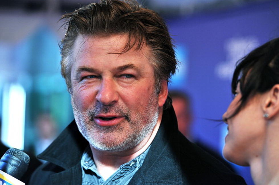 Alec Baldwin Kicked Off Airplane For Playing “Words With Friends”