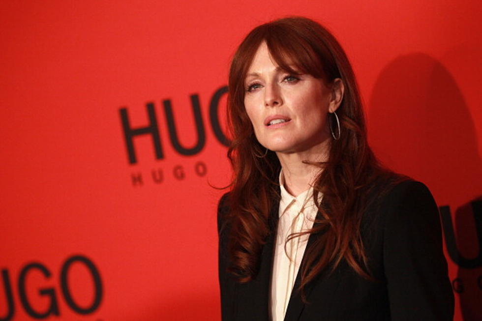 Julianne Moore Takes Shots At Jessica Simpson and Plastic Surgery