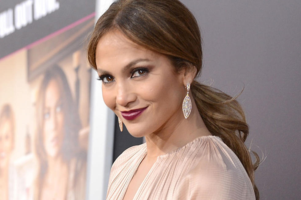 Jennifer Lopez Hits the Stage for ‘Follow the Leader’ on ‘American Idol’ Finale