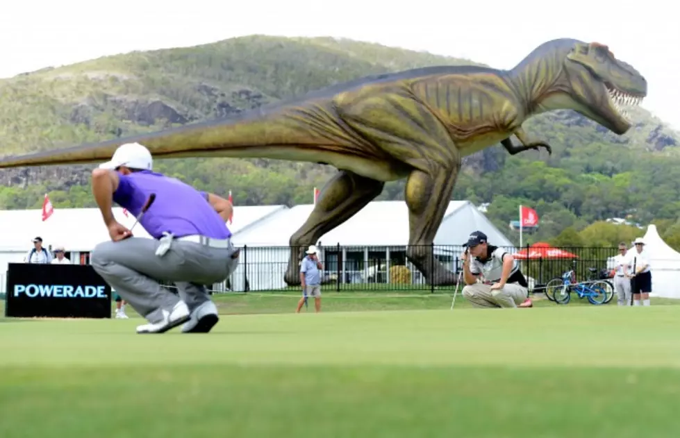 Professional Golf Course Installs Audio-Animatronic T-Rex on Green [VIDEO]