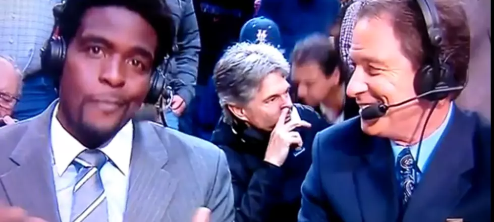 Guy Picks Nose Behind Commentators Table [VIDEO]