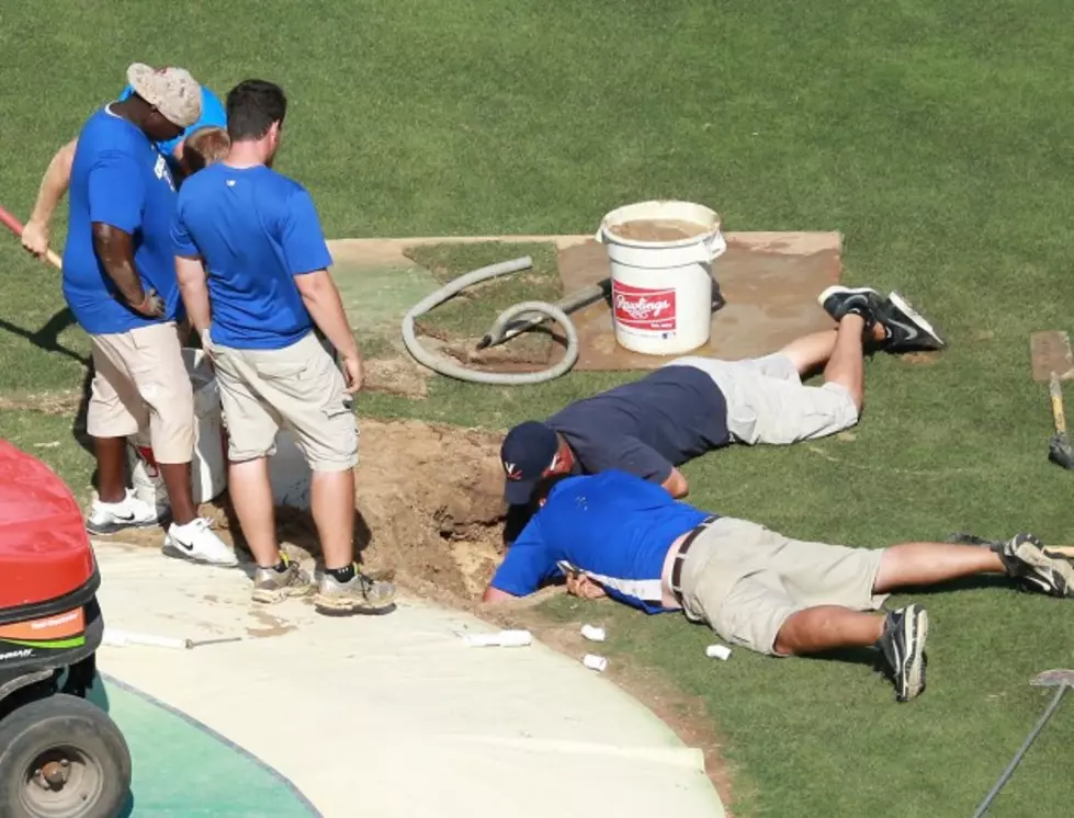 Sinkhole at Texas Rangers Game Cancels Batting Practice