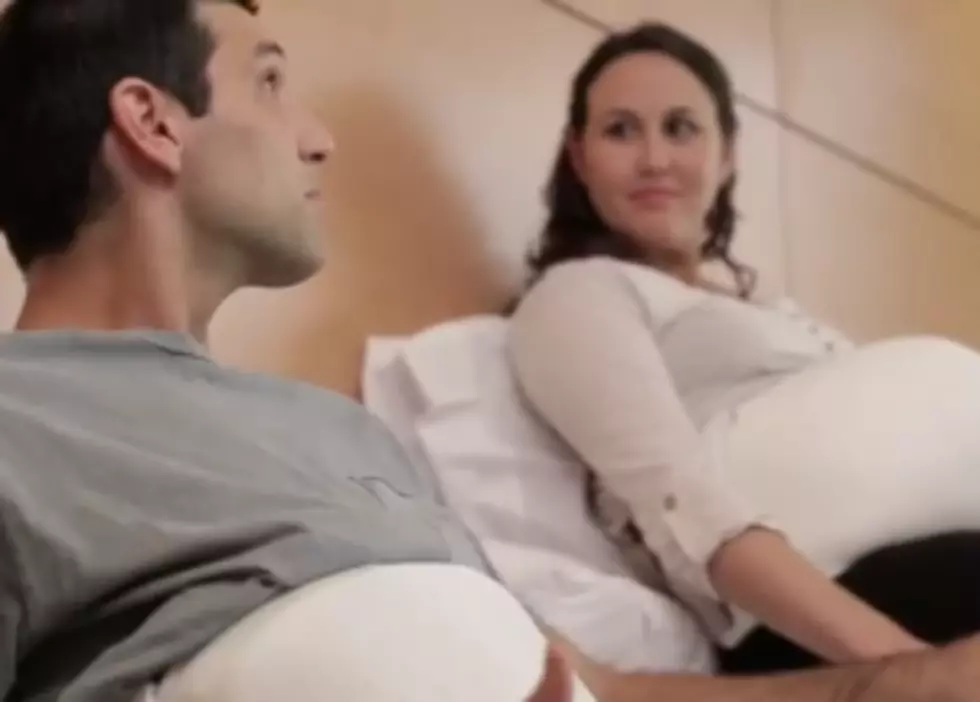 Men are Now Able to Feel Their Baby Kick [VIDEO]