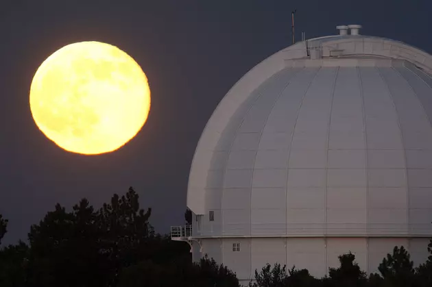 Tonight&#8217;s Strawberry Moon Solstice is a Once in a Lifetime Event