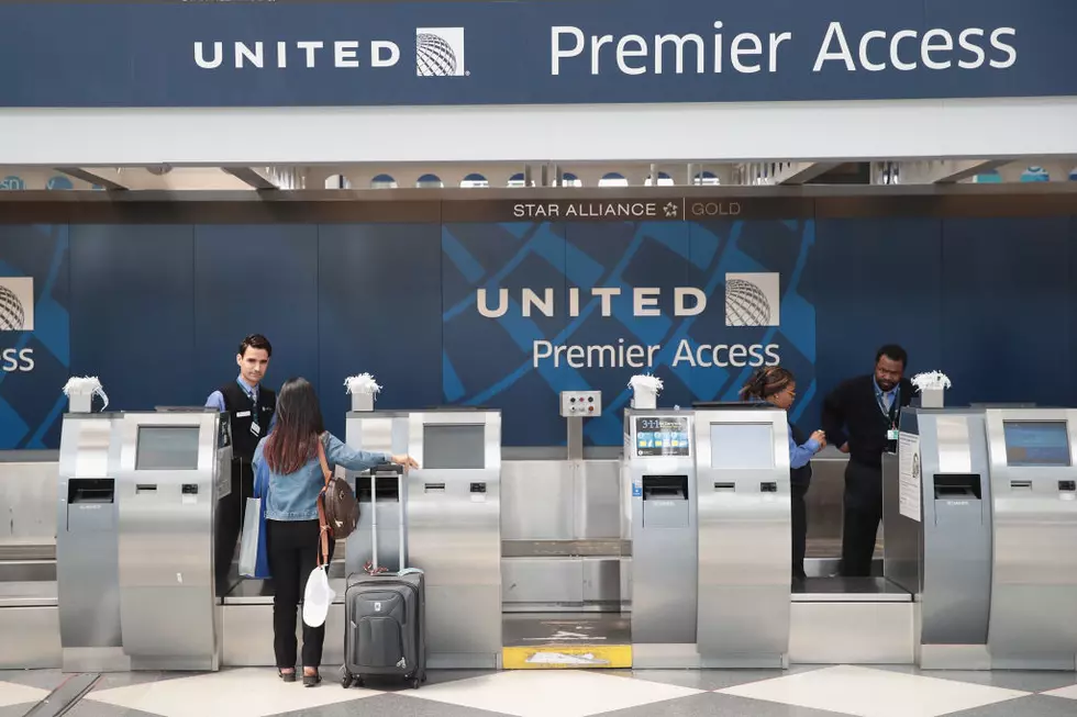 Couple Kicked Off United Flight in Houston on the Way to Their Wedding