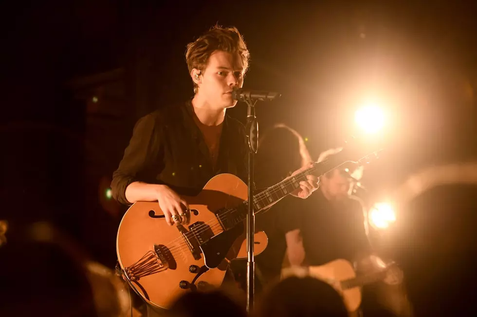 Harry Styles Feels Double the Love on Texoma&#8217;s Six Pack