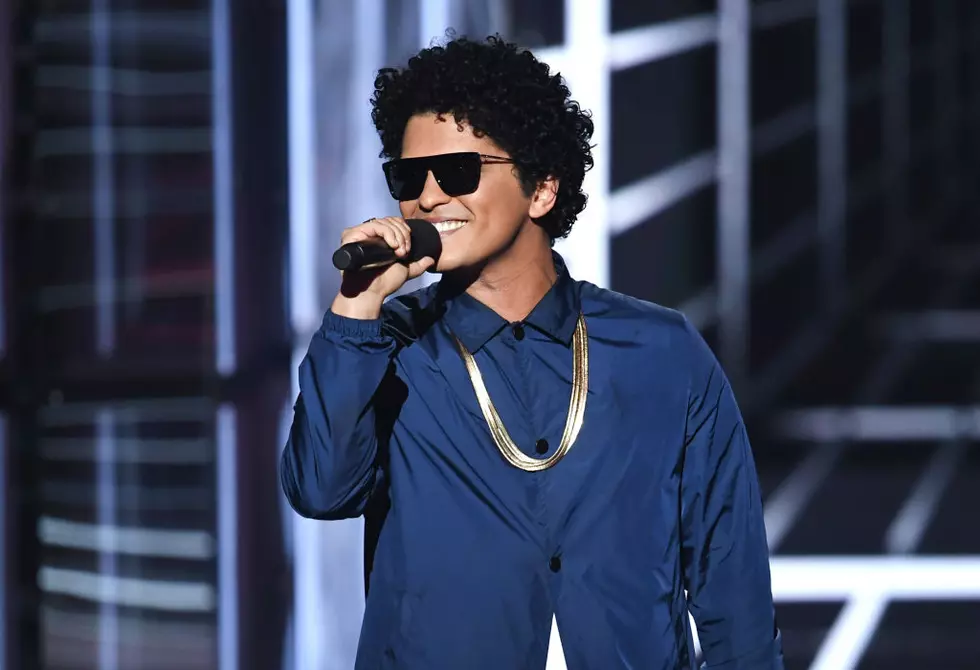 TX Woman Thought She Was Dating Bruno Mars, Scammed for Thousands