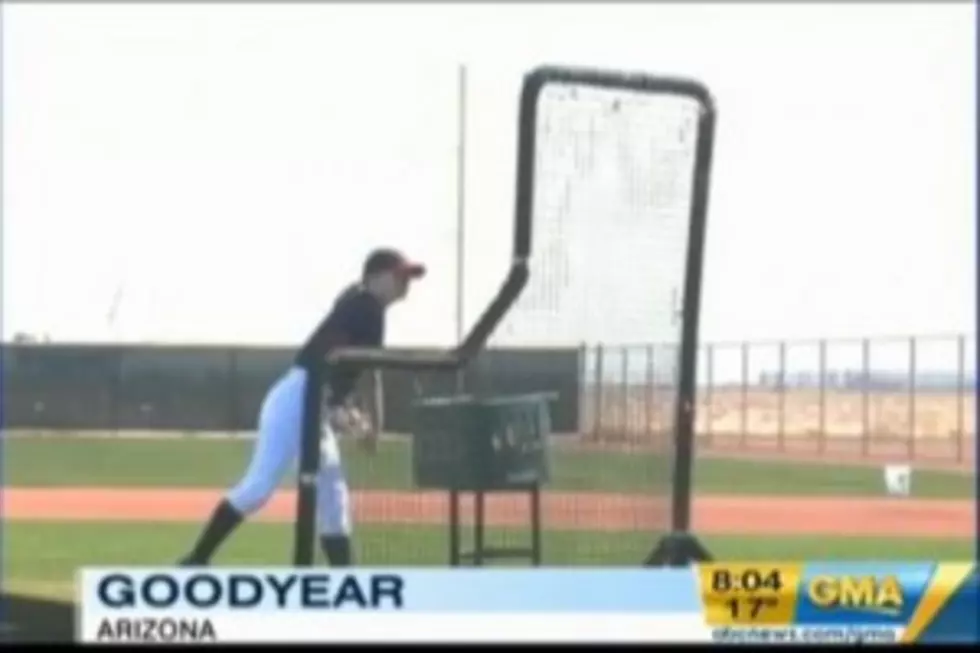 Woman Pitches Batting Practice For The Cleveland Indians [VIDEO]
