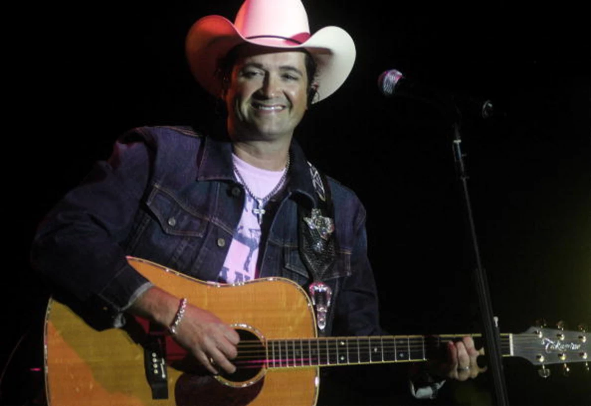 Tracy Byrd Appearing at 5D