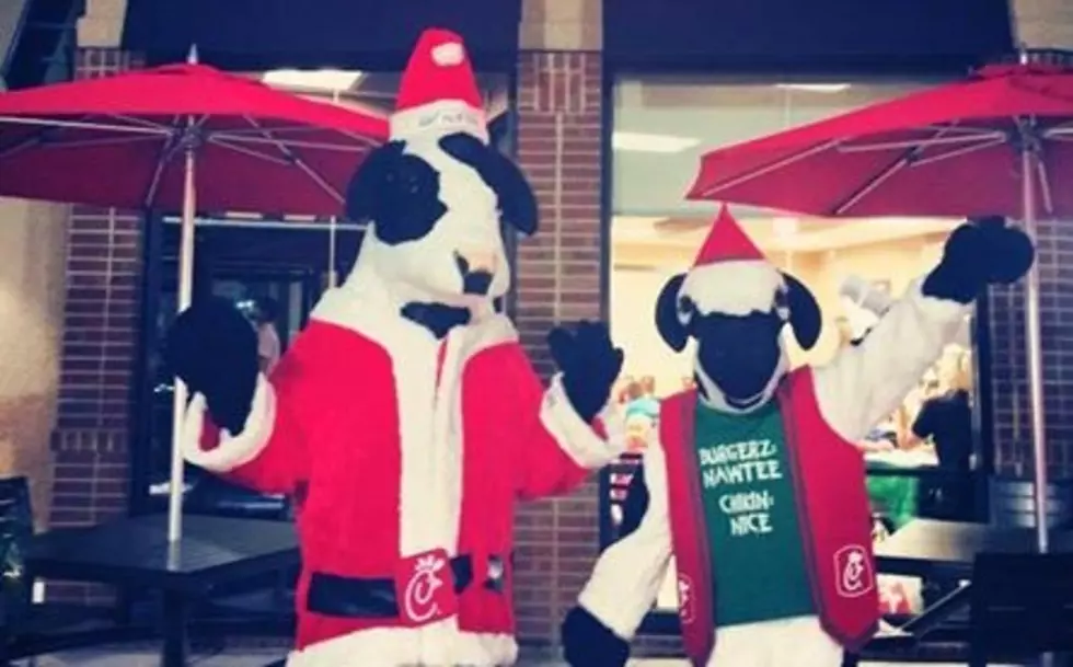 Chick-fil-A Victoria Hosts Santa Cow Breakfast