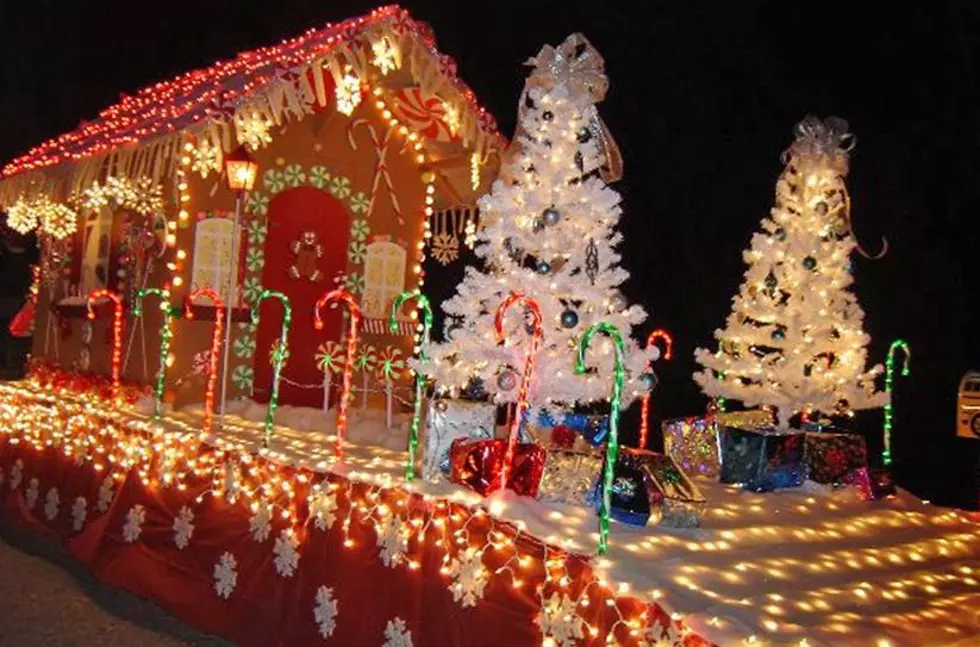 Catch the Lighted Christmas Parade on KIXS 108