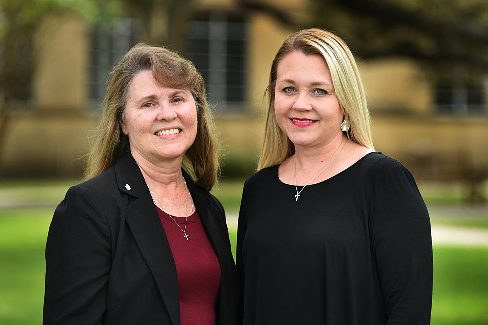 Mother, Daughter Inspired Each Other During Time at Victoria College