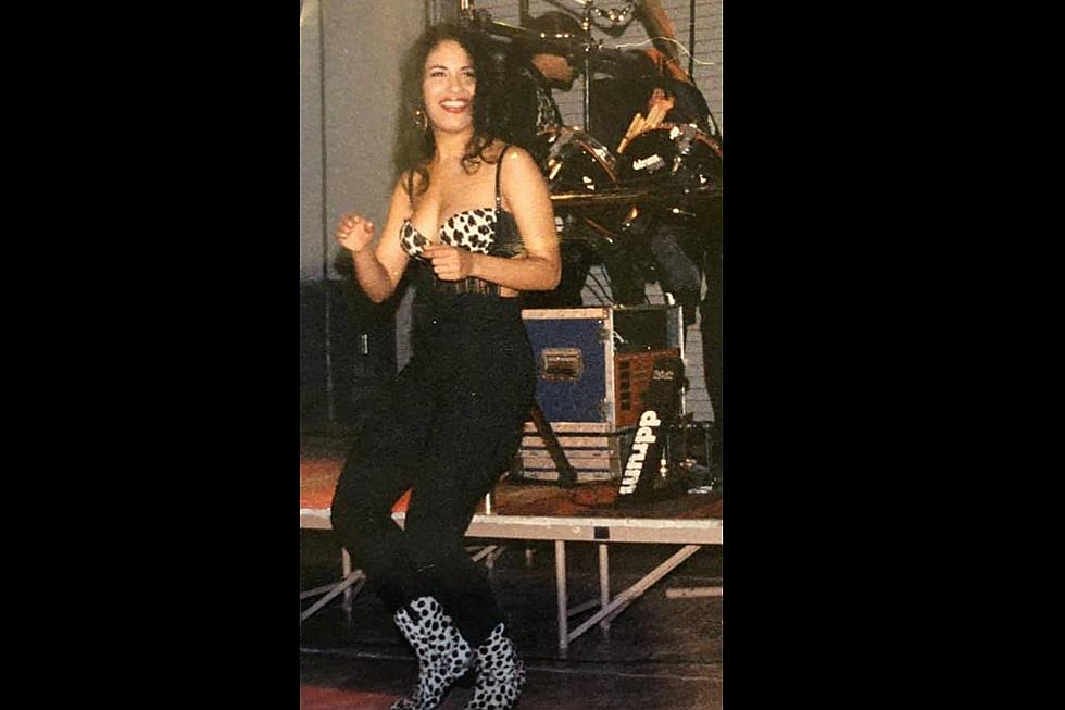 A LOOK BACK: When Selena Sold Out The Riverside in Victoria
