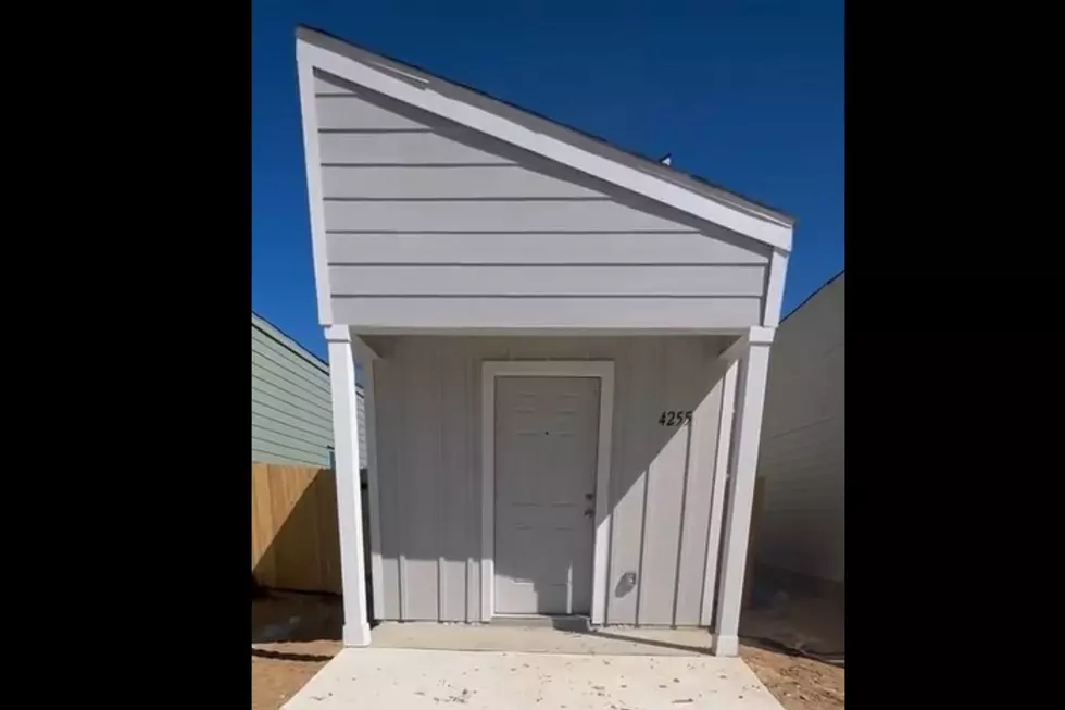 VIDEO: A 350 Square-Foot $160,000 Tiny Home For Sale in San Antonio