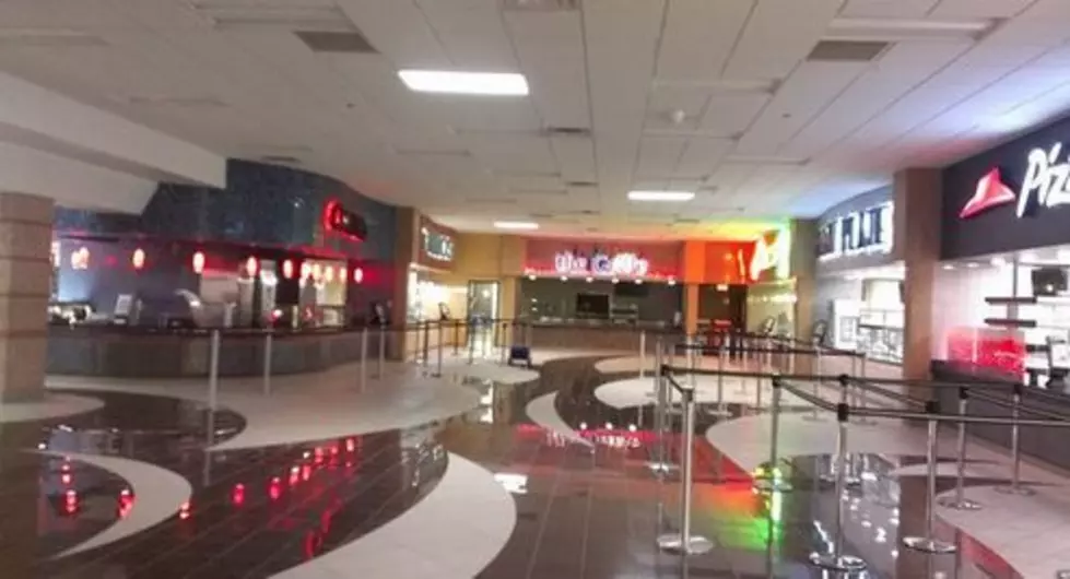 Texas High School Cafeteria Looks Like a Mall Food Court