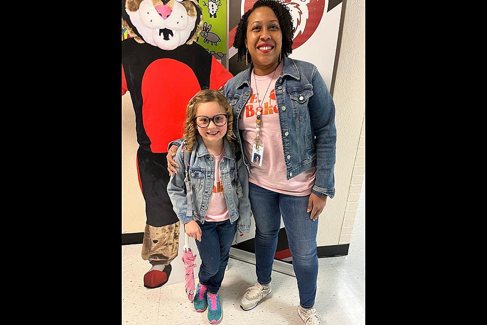 Second Grader Dresses as Her Teacher for &#8216;Superhero&#8217; Day