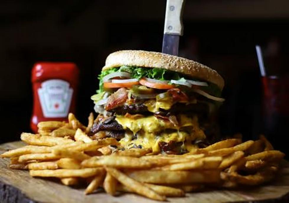 HOUSTON: Eat This 8 Pound Burger in an Hour And It’s Free