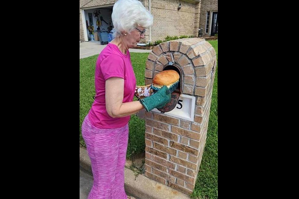 Texas Woman Bakes Bread in Mailbox During This Extreme Heat
