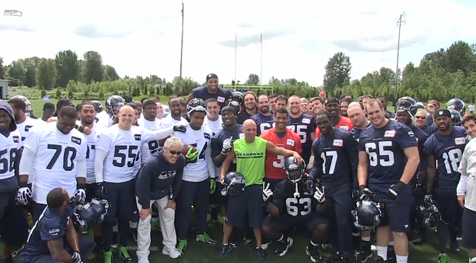 Kenny Chesney Plays Football With the Seattle Seahawks