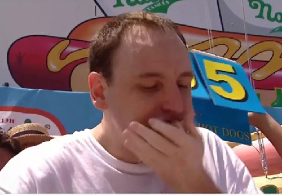 2013 Nathan’s Hot Dog Eating Contest (Video)