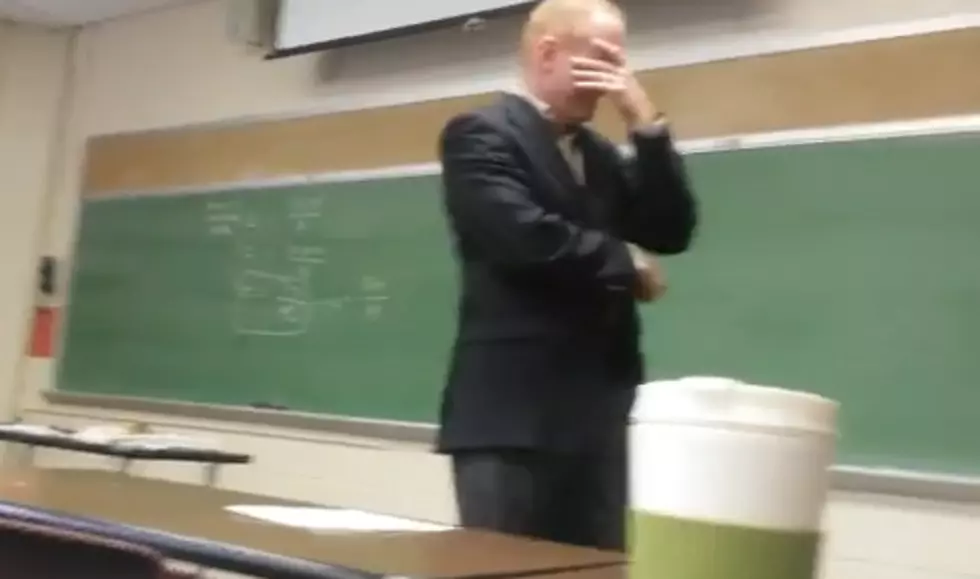 Daily Funny – Epic Classroom Prank on Professor