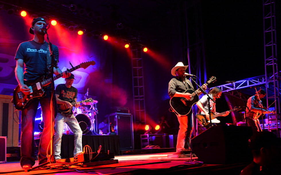 Randy Rogers Band Headed For The Stage at Silverstar This Friday