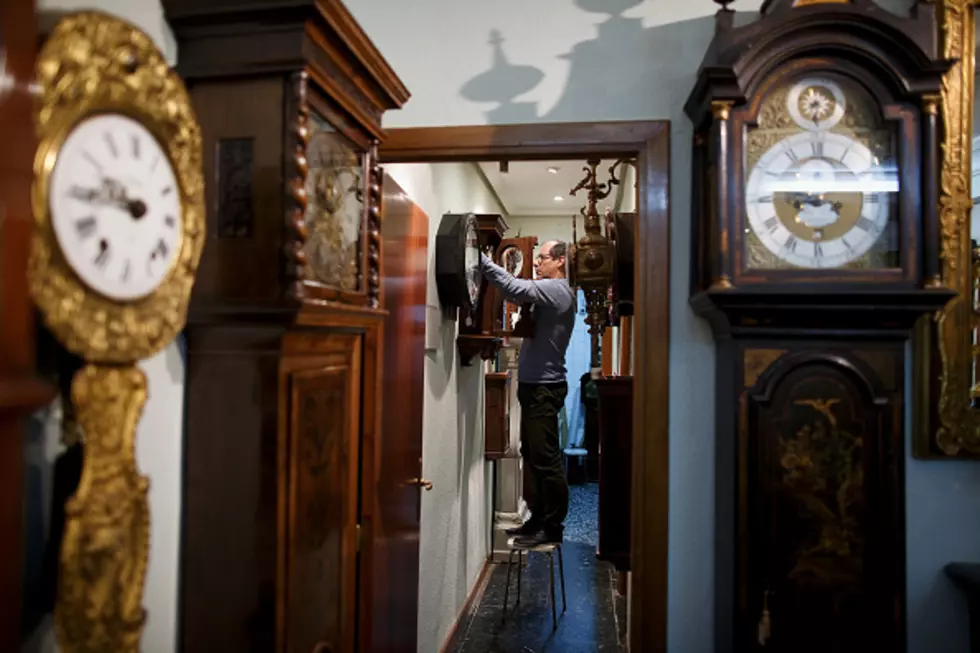 Time to Change Clocks Again as Daylight Saving Time Begins This Sunday
