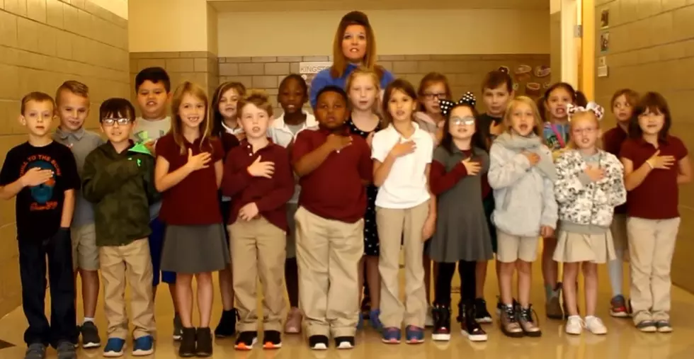 Mrs. Searcy&#8217;s 1st Grade at Kingston is Kiss Class of the Day [VIDEO]