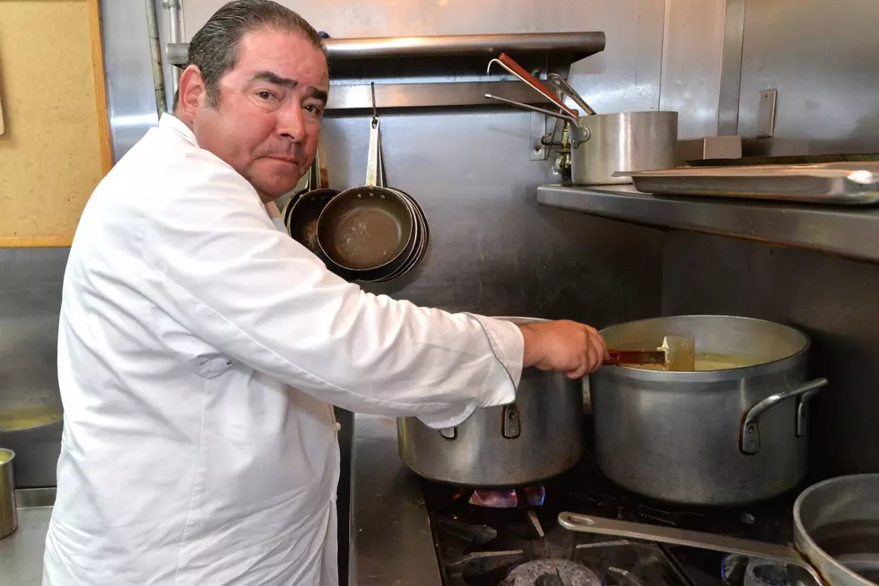 Stream Louisiana Food Culture: Chef Emeril Lagasse Returns to Netflix