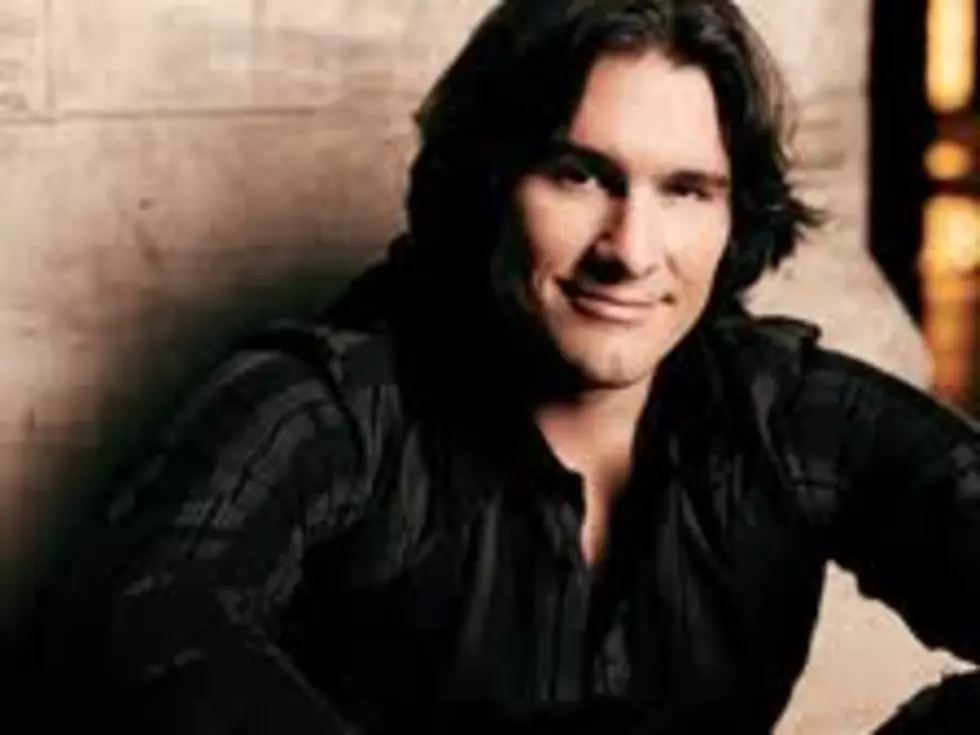 Joe Nichols Performs at USO Dinner And He Plays A Concert For Japan [VIDEO]