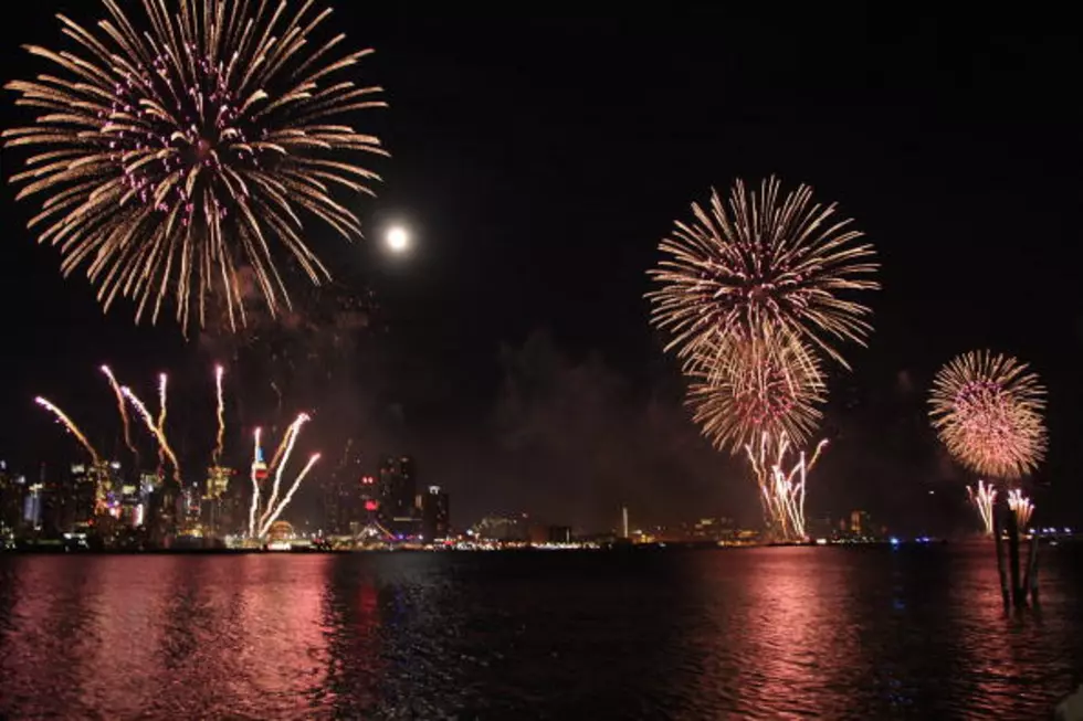 Macy&#8217;s Fireworks Display In NYC &#8211; Behind The Scenes [VIDEO]