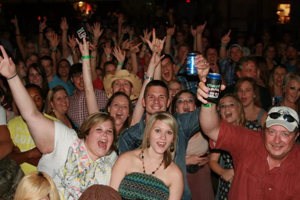 Eli Young Band Our &#8216;Crazy Girl&#8217; Fans[Gallery]