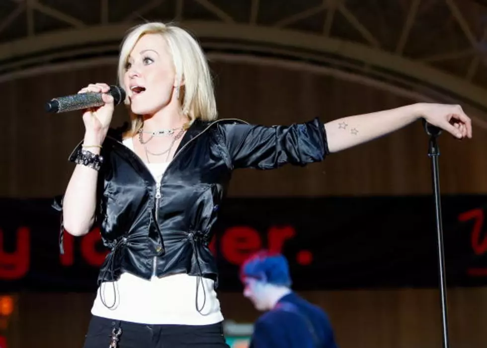 Win An Autographed Guitar From Kellie Pickler [VIDEO]