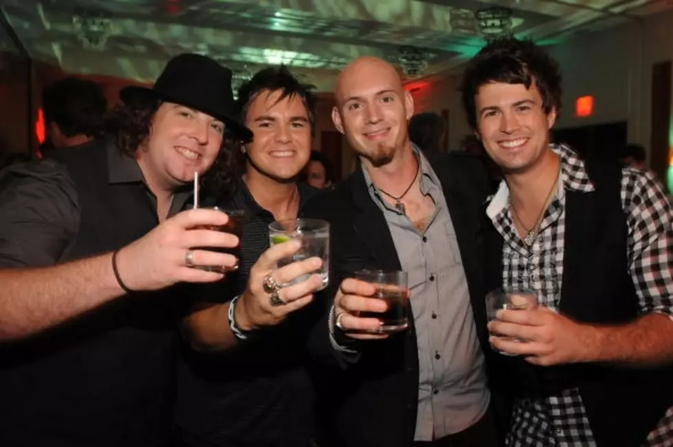 Eli Young Band “Even If It Breaks Your Heart” World Premiere [VIDEO]