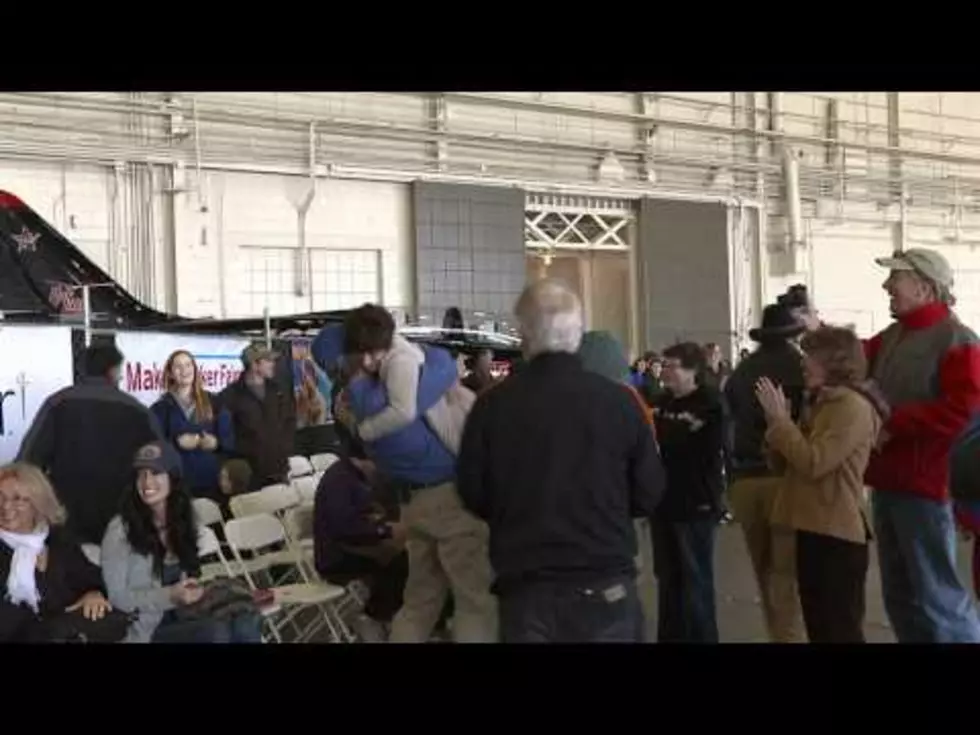 Paper Airplane World Record Flight&#8230;And The Crowd Goes Wild [VIDEO]