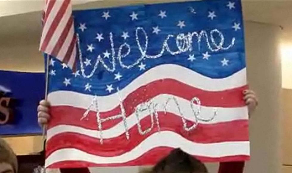 Welcome Home Group Greets Returning U.S. Troops at D/FW [VIDEO]