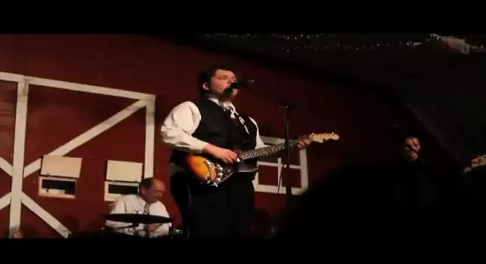 East Texan Rafael Espinoza Performs Free Concert In Mineola [VIDEO]