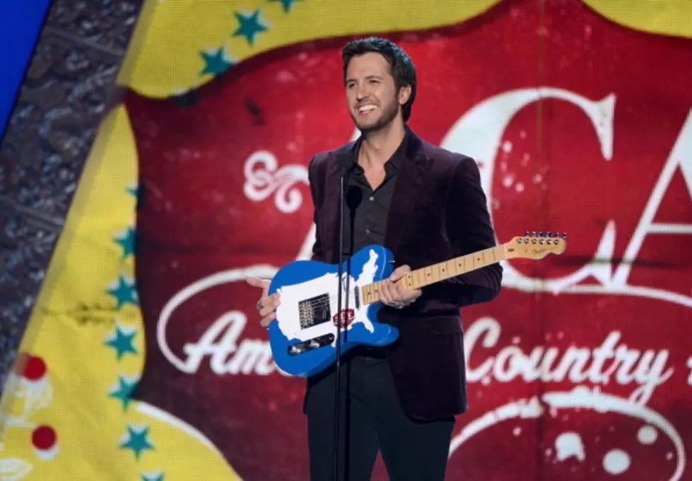 Luke Bryan Sweeps The American Country Awards [VIDEO]