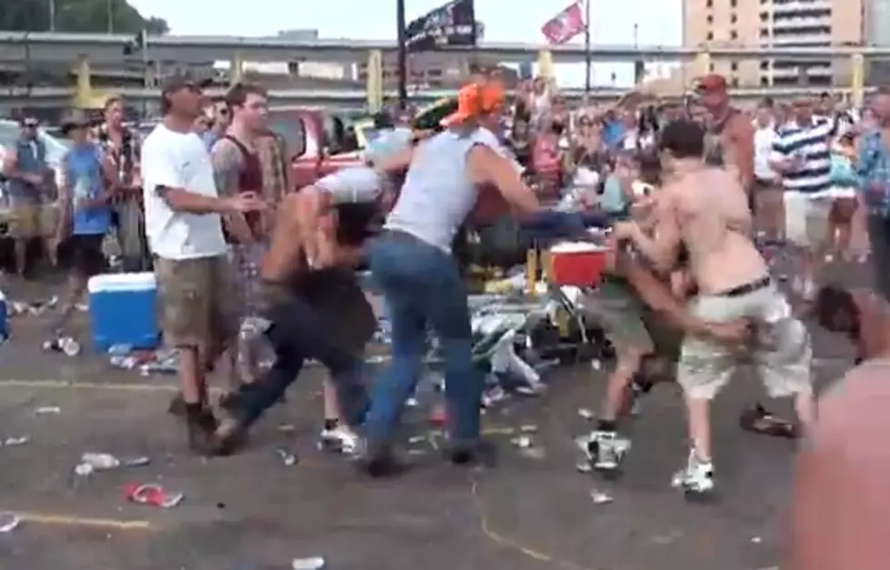 Fan Fights + Tons of Trash Steal the Spotlight from Kenny Chesney Concert in Pittsburgh [VIDEO]