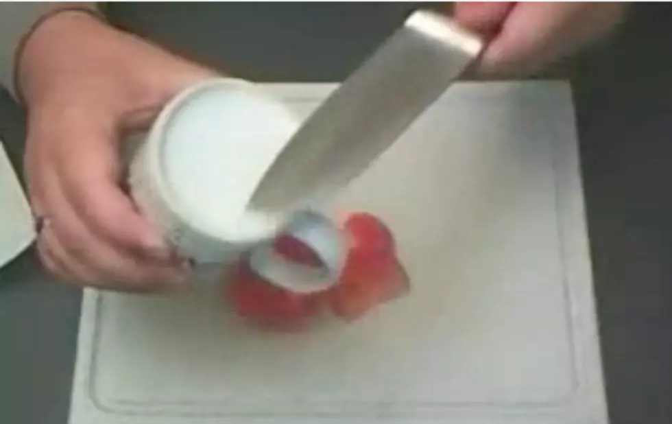 How to Sharpen Your Knife With a Coffee Mug [VIDEO]