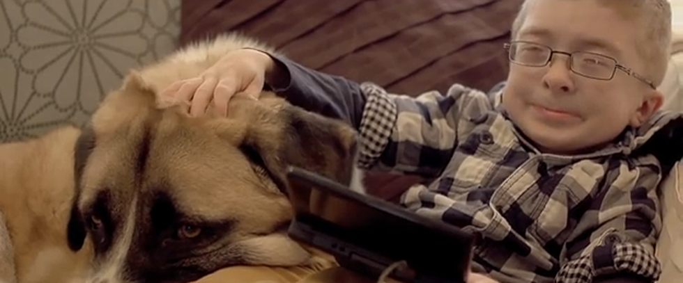A Special Bond Between a Child Suffering From Rare Disease and His Dog [VIDEO]