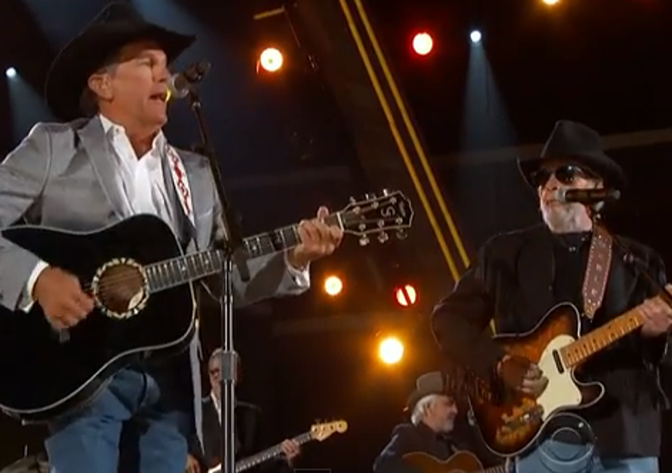 George Strait + Merle Haggard Perform ‘The Fightin’ Side of Me’ During ACM ‘Salute to the Troops’