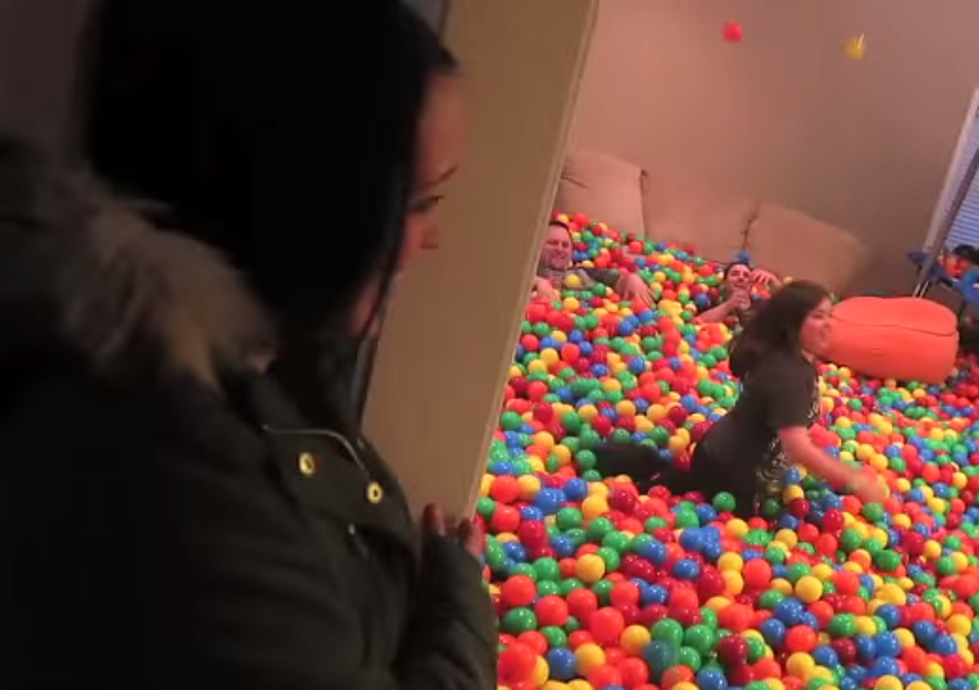 Guy Pranks His Wife By Turning Entire House Into a Ball Pit [VIDEO]