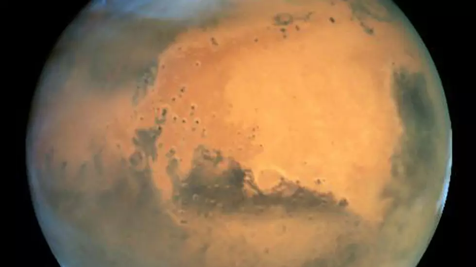 NASA Announces Discovery of Flowing Water on Mars