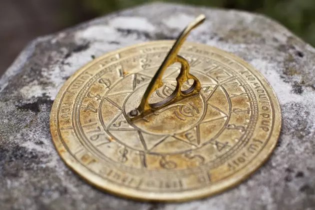 Authorities Looking for Thieves of Sundial