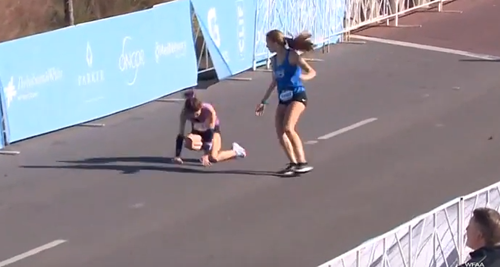Dallas High School Student Carries Fallen Marathoner to a Championship