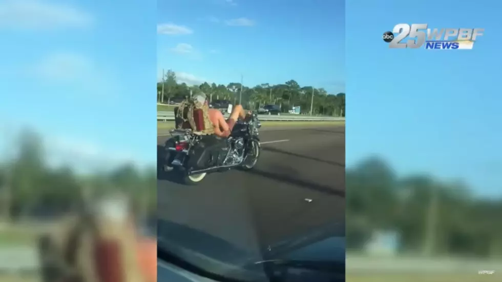 Dude in Florida Uses Feet to Steer Motorcycle