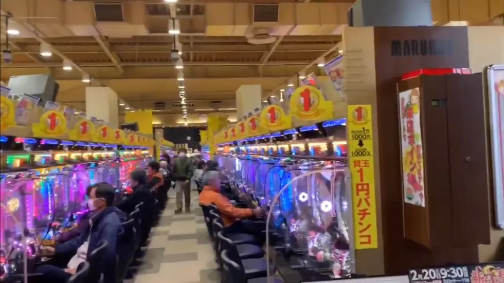 Big D, Bubba and Patrick Played Pachinko in Japan